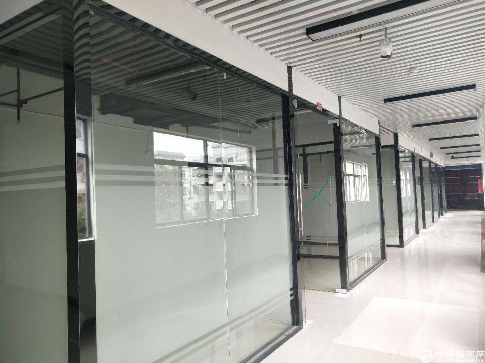 公明玉塘街道精装办公室，停车位充足，价格优美！