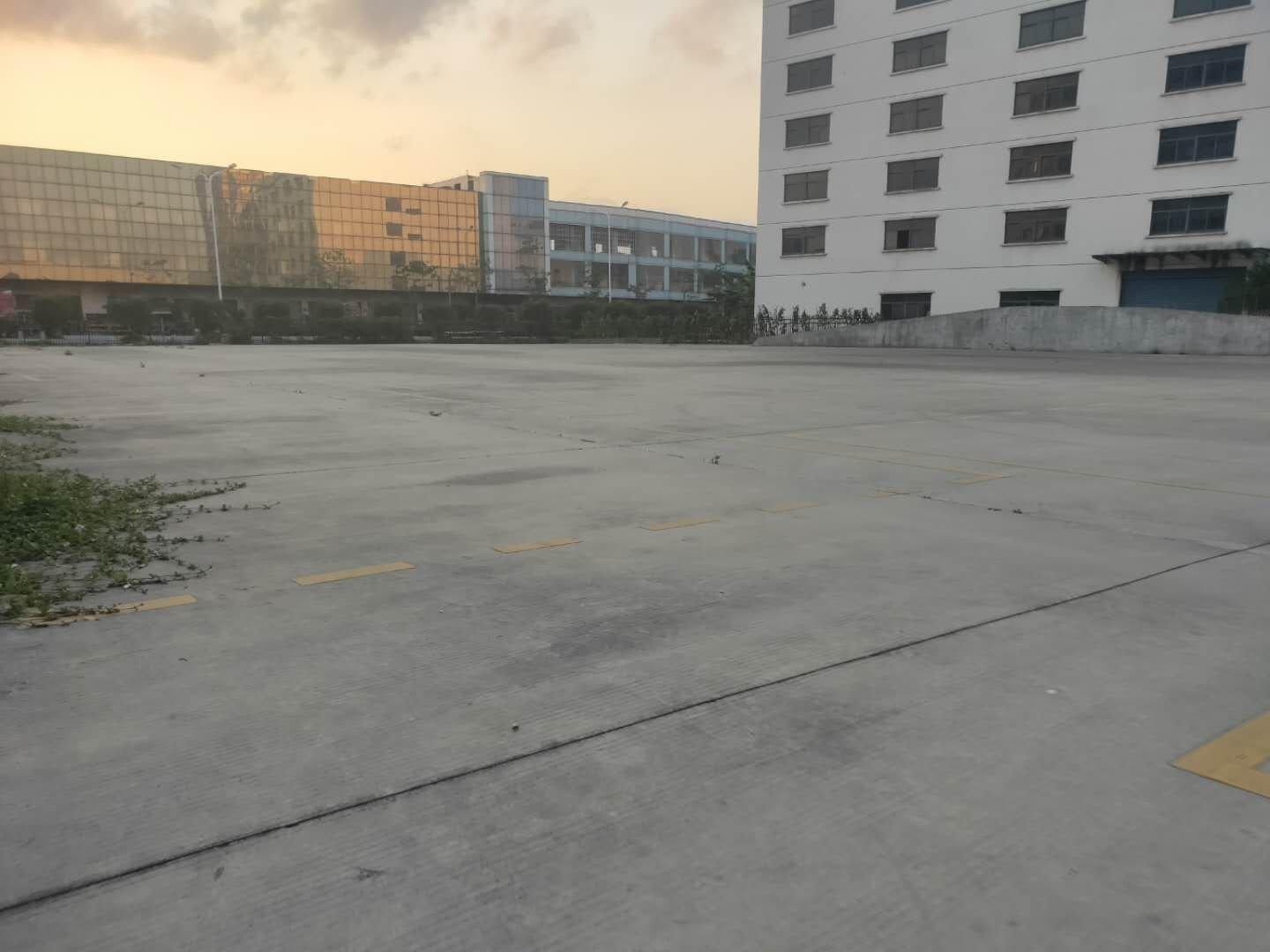 萝岗附近70000方硬化土地12元每平方可分租