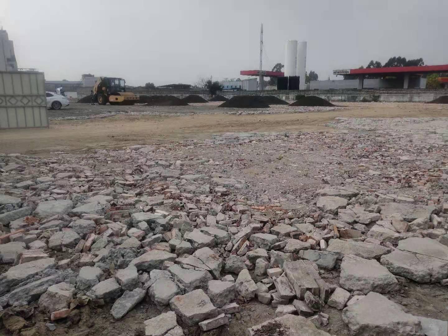 交通方便己达三通
工业用地可以分割
可以办房产证