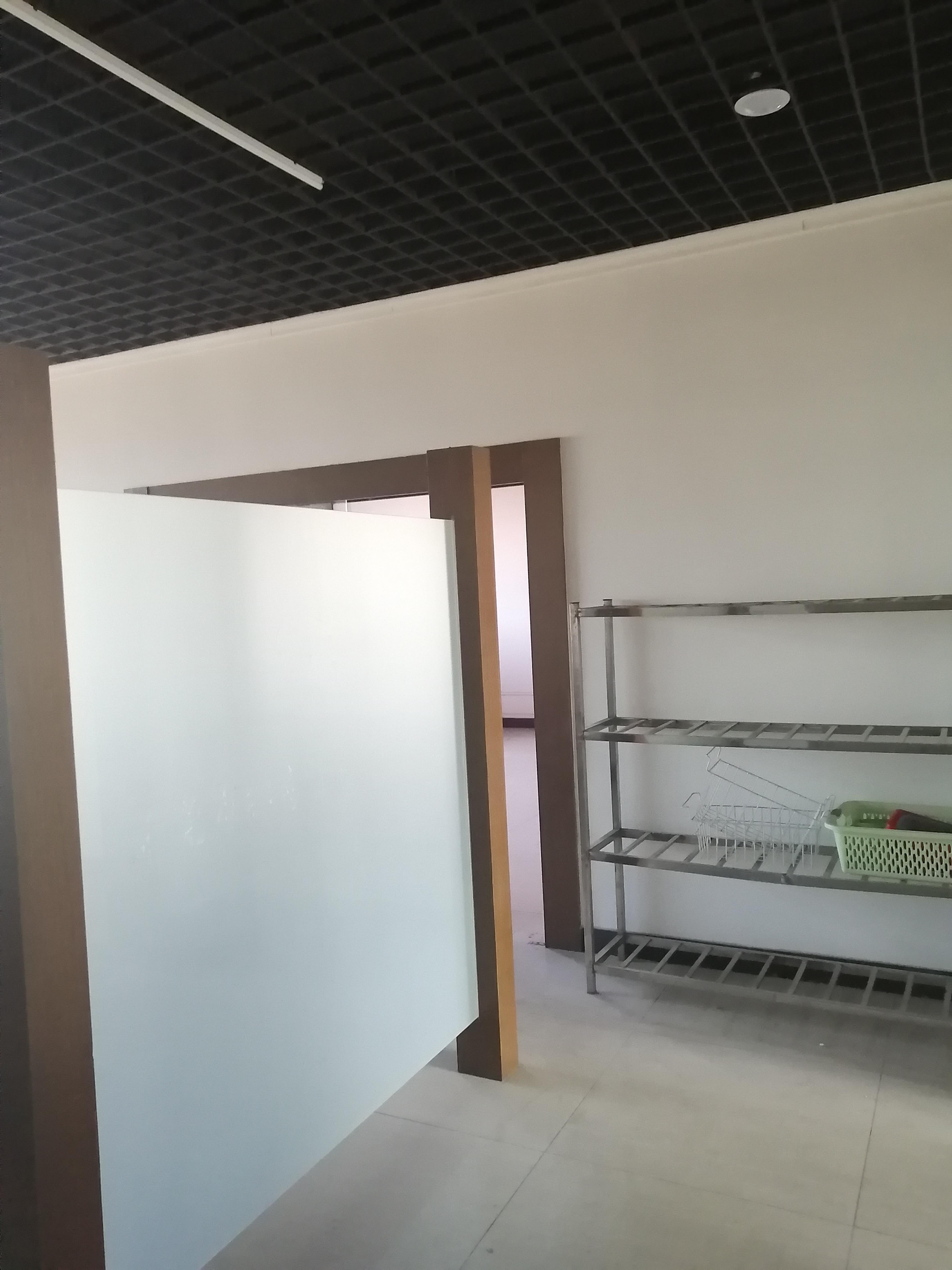 新出办公仓库小面积房源，同时适用于小型加工厂。