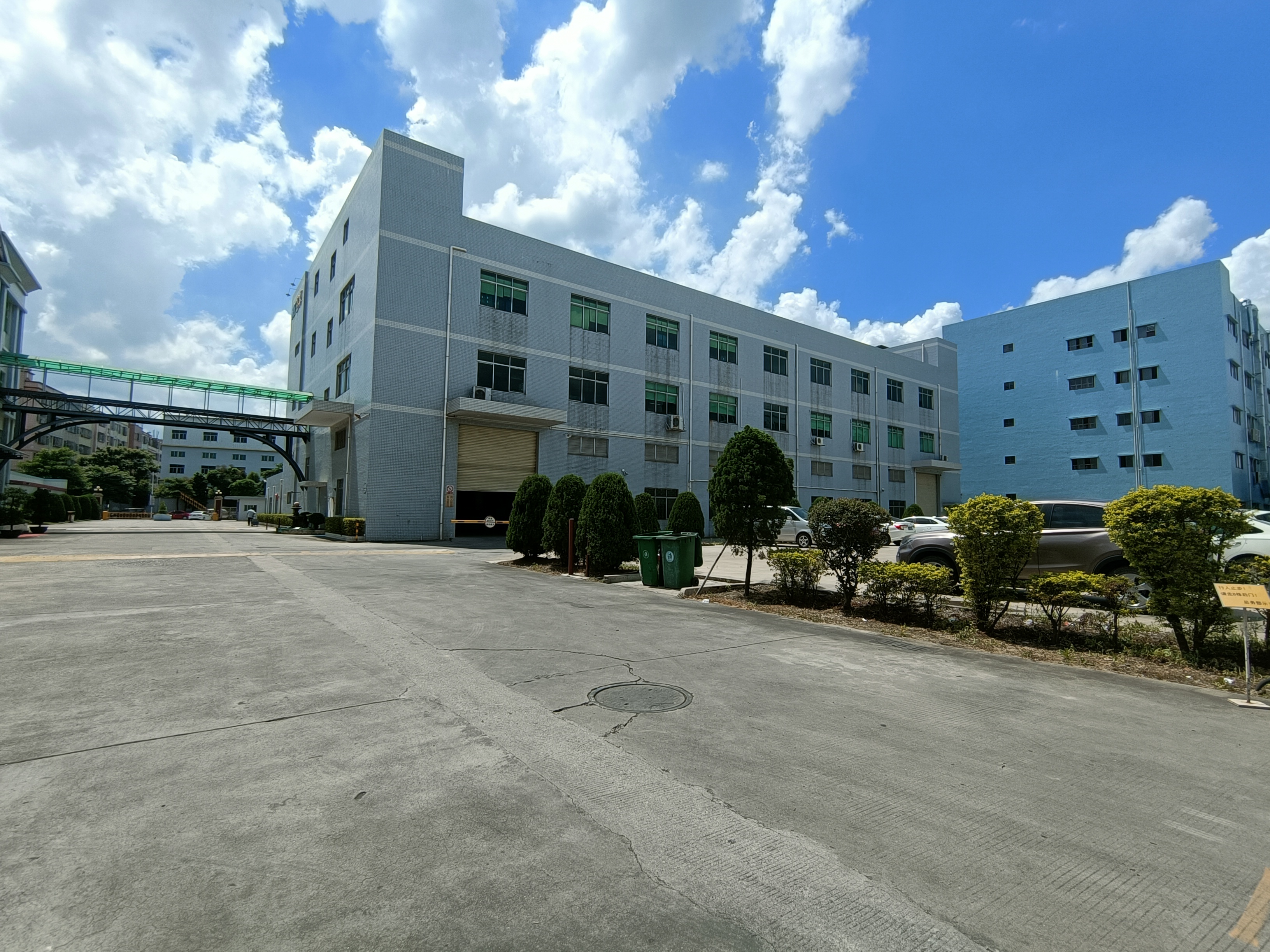 塘厦石鼓新出二楼厂房1350平方,水电齐全现成办公室 塘厦石鼓新出二楼厂房1350平方,水电齐全现成办公室