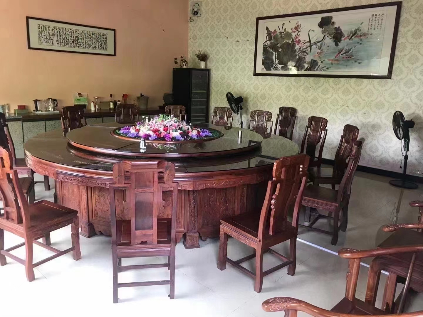 场地位于海珠昌岗总占地面积约20000方豪华装修交通便利