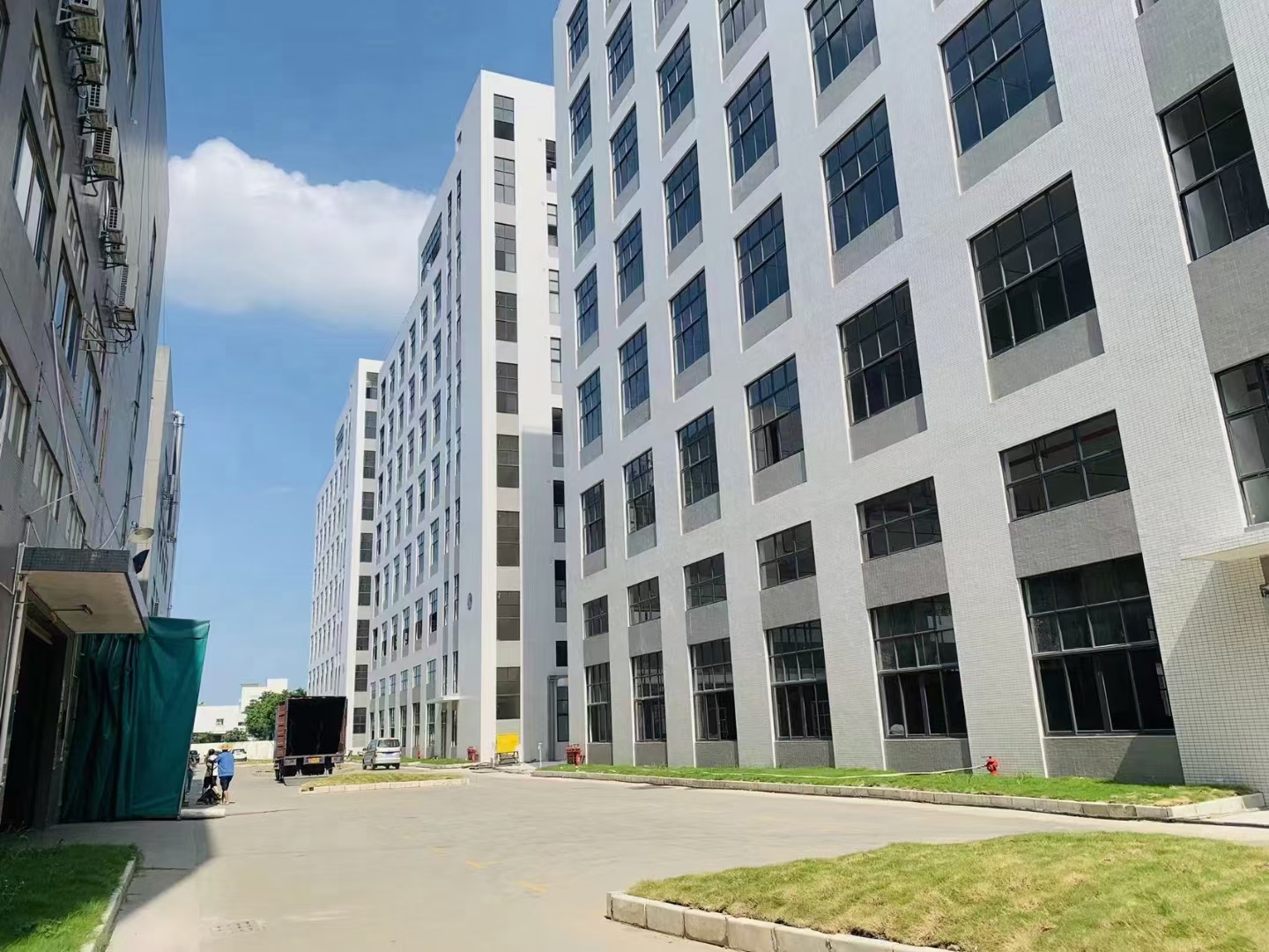 广州南沙区大路边占地36.5亩建筑约2.45万平国有双证出售