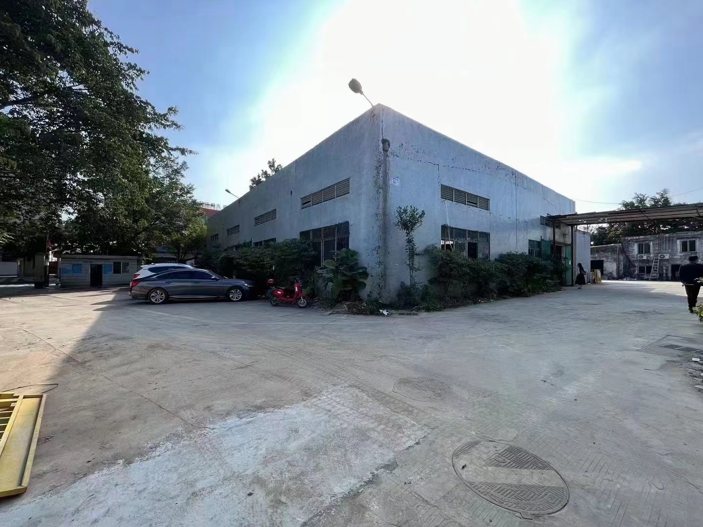 观澜牛湖地铁口新出独门独院单一层钢构厂房3600平，重工业