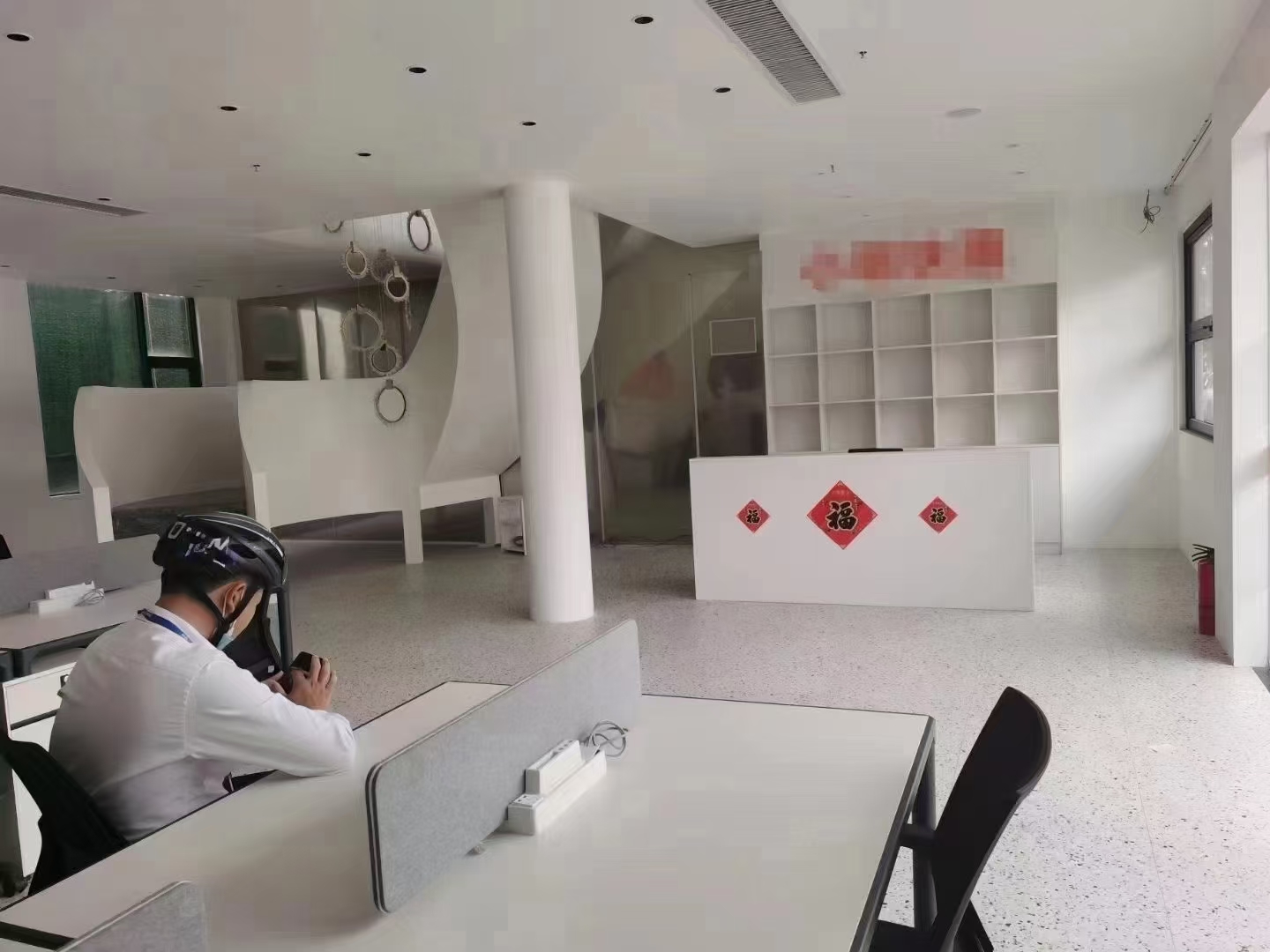增城区新塘镇地铁口附近精装修写字楼出租