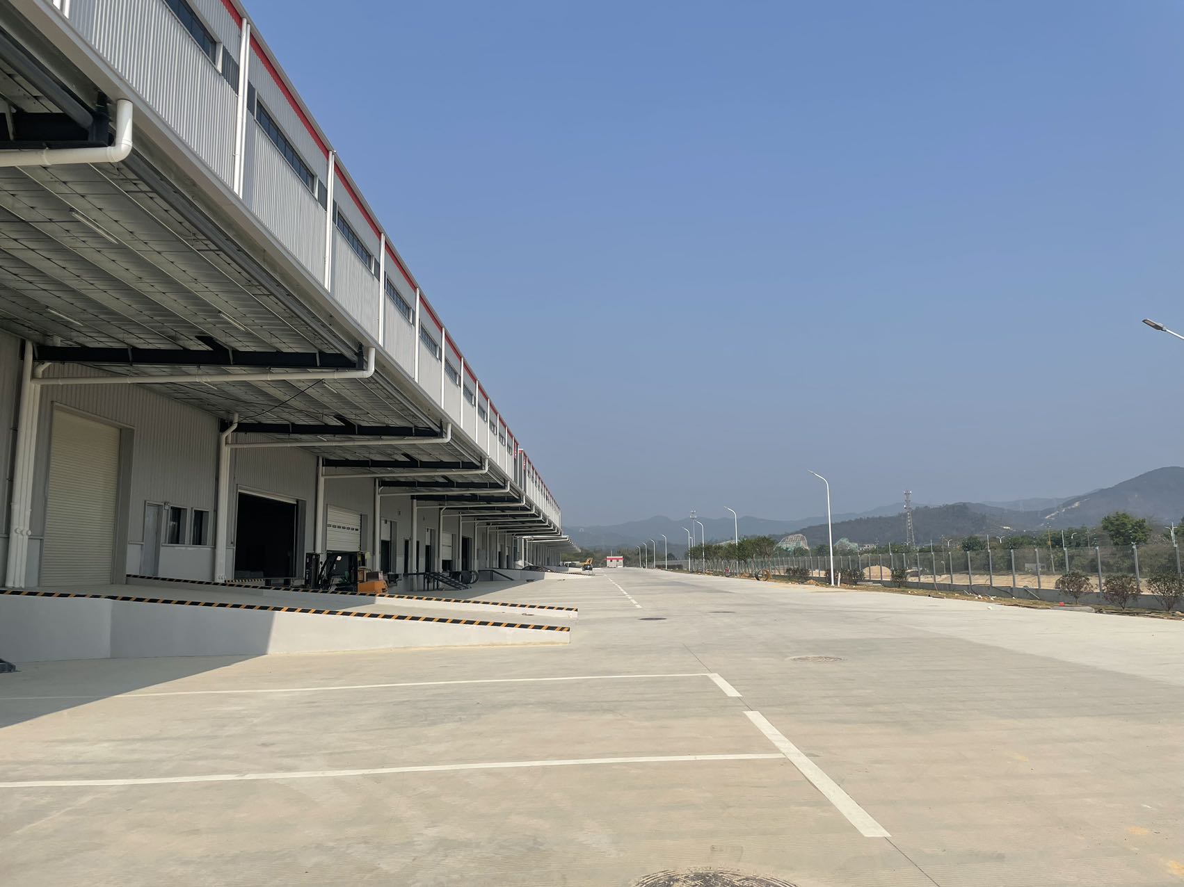 清远M2工业用地兼二类物流仓储用地，占地30亩，业主诚意出售
