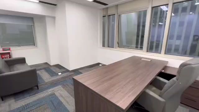 天河棠东地铁新出132平精装修带家具办公室出租，可以分租