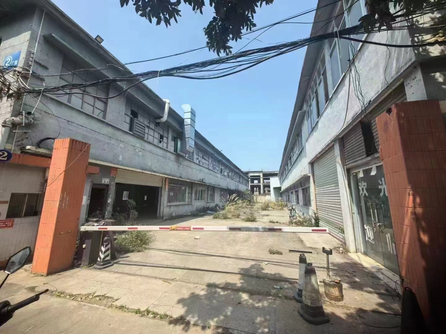深圳独院厂房1660实际面积出租25含税