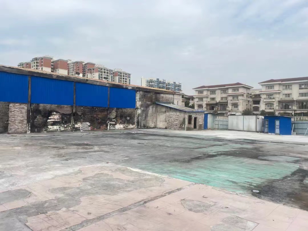 地坪漆超大的空地