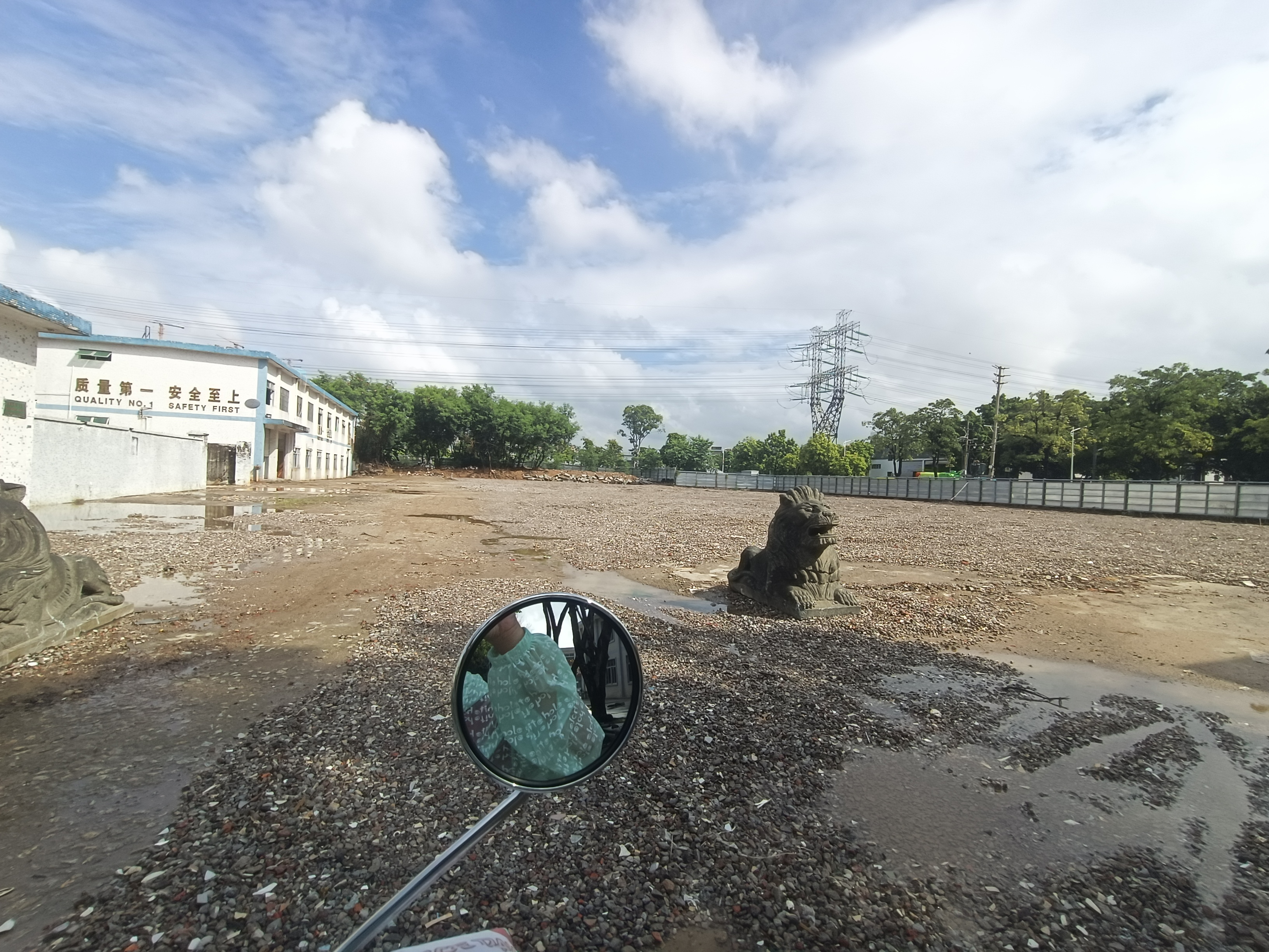 空地加厂房一体式，空地适合多种行业，价格便宜！