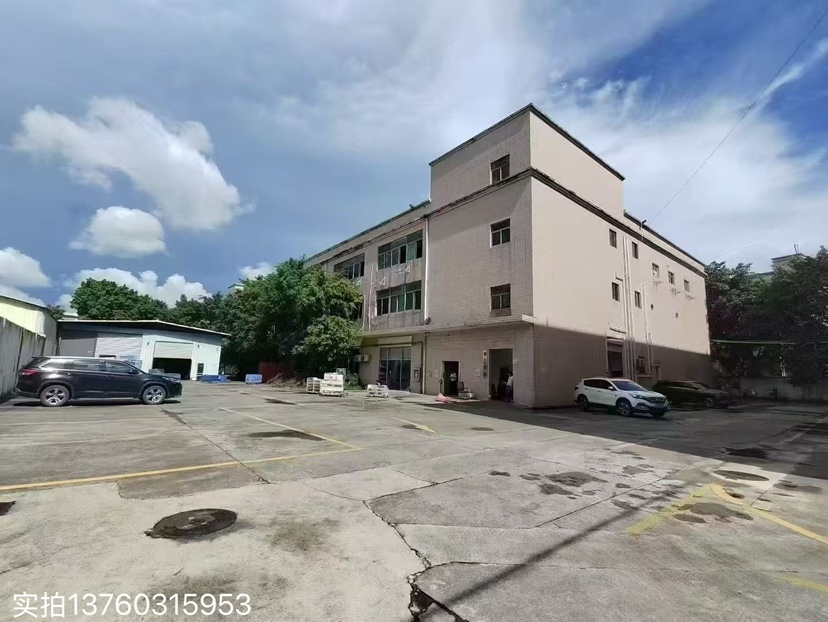 西丽靠松岗塘下涌主干道边独门独院租金26元出租超大空地很方便