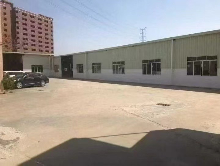 谢岗新出单一层一楼1200方，现成精装办公室，拎