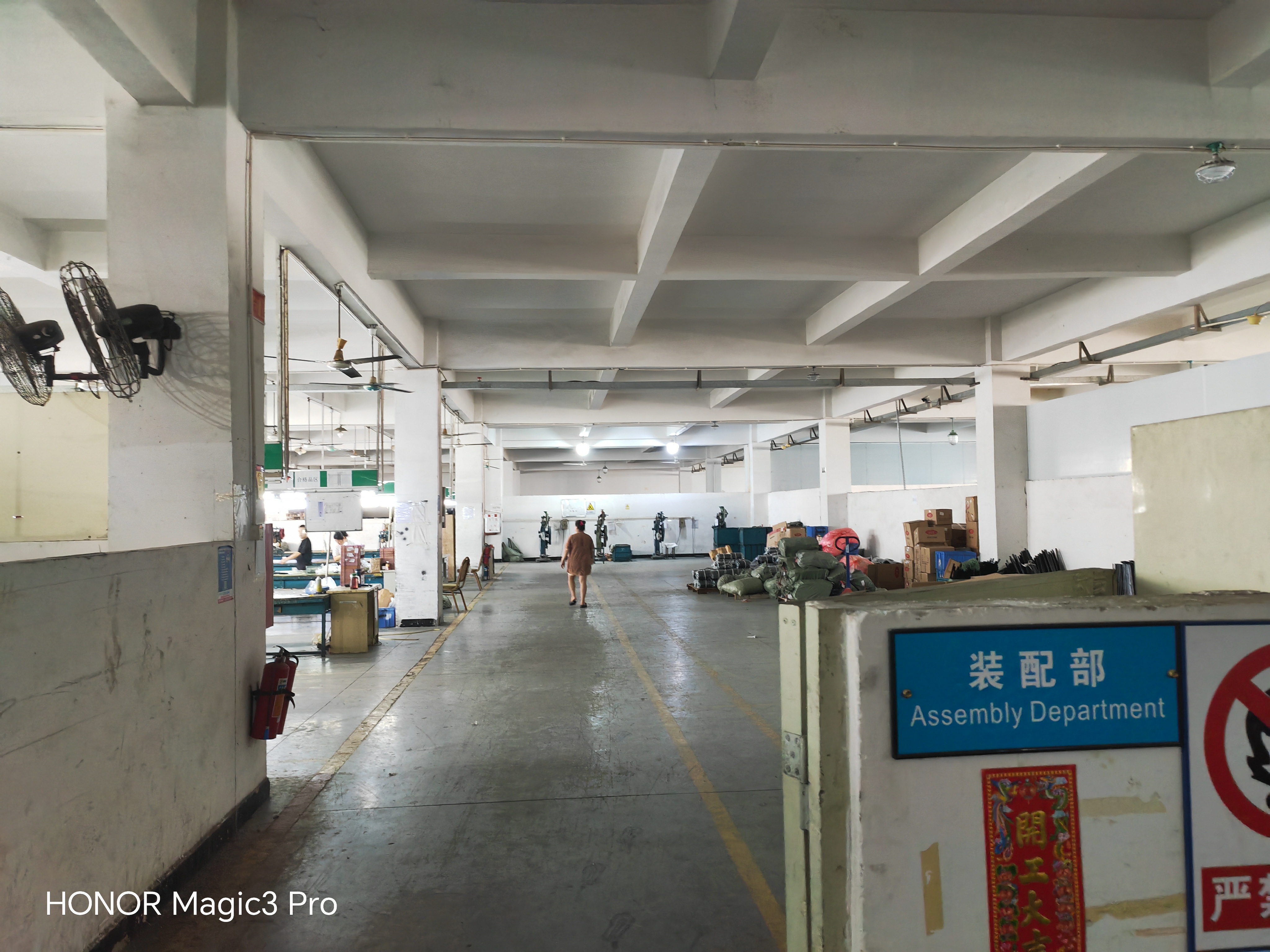 谢岗镇原房东标准厂房楼上，带办公室，带装修，水电过户，