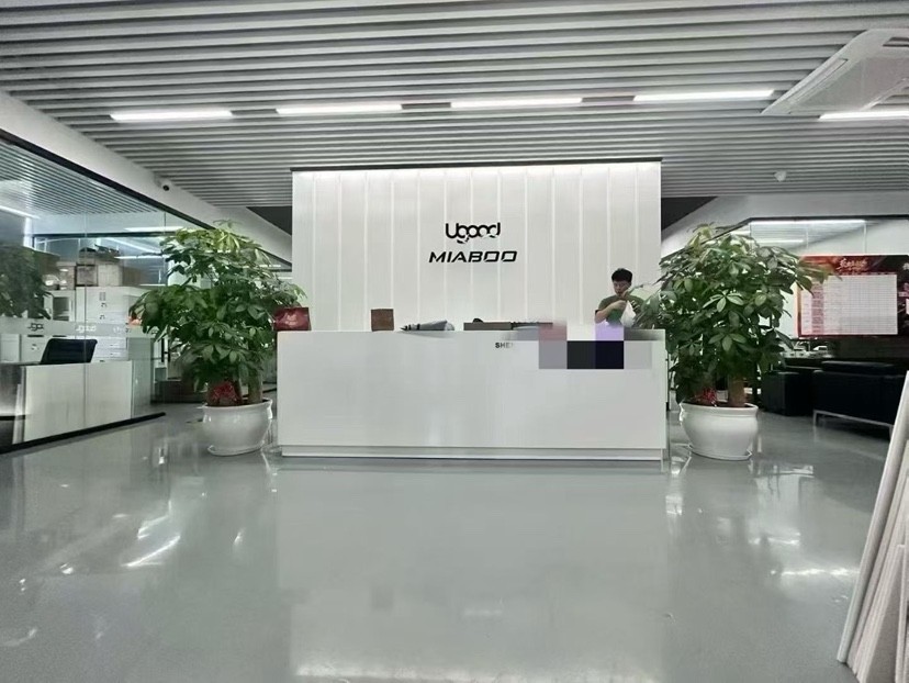 布吉地铁口带精装修厂房出租2000平米可以分租水电齐全