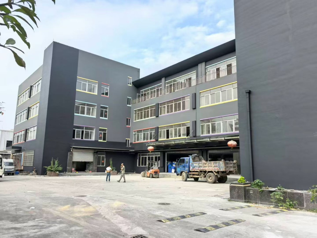 工业园区独栋厂房出租。大小可以分。