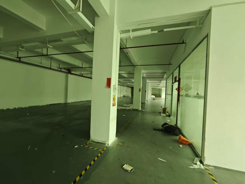 东城新出楼上厂房1000平方米，报价11元