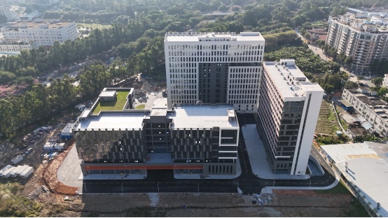 万江全新厂房独院出租，1-6层，22119平方，可分租！