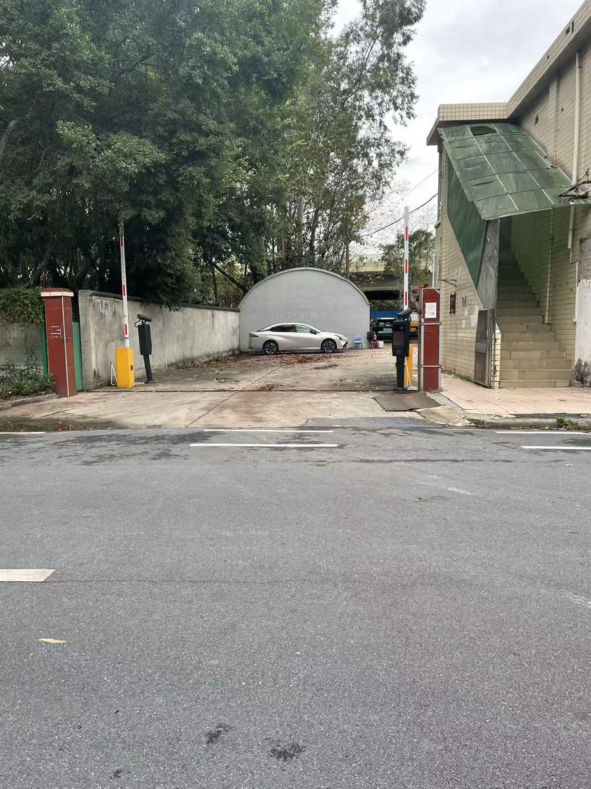 荔湾区2000方空地出租