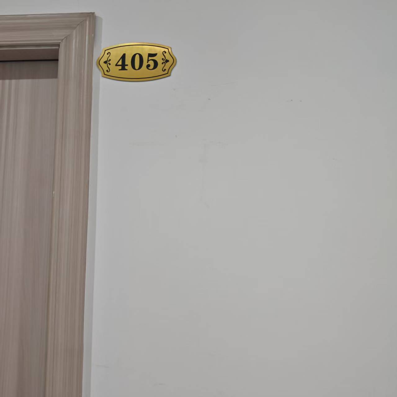 广州新塘白江地铁站附近200方电商办公室，大货梯可出货
