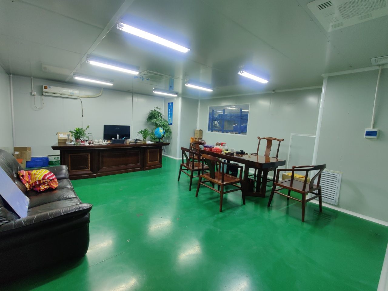 塘厦石鼓新出2200平无尘车间现成装修水电，近高速。